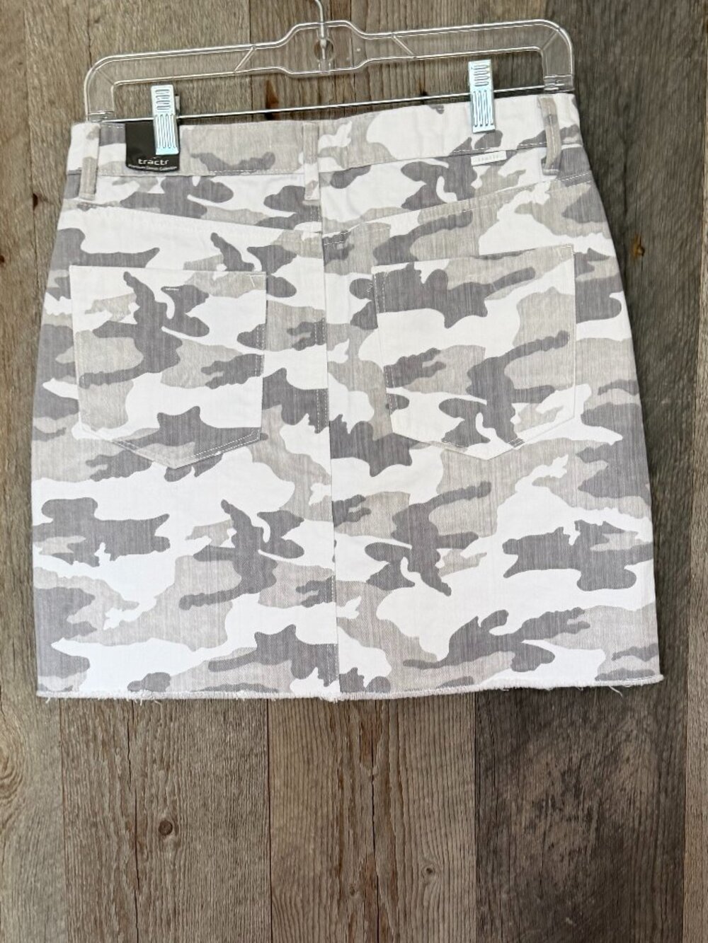 Tractr White Camo Jean Skirt Size 6 - Picture 4 of 8